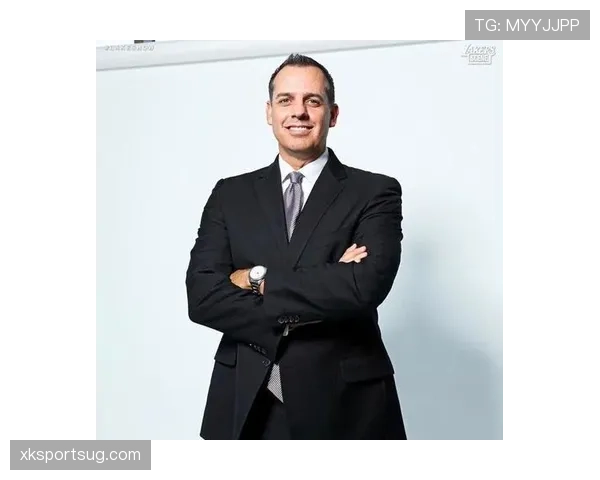 拉塞尔挡拆防守效率拉开差距 主导球队防守体系提升胜率