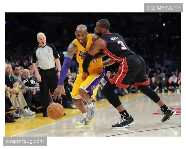 科比挡拆提升得分爆发 助湖人关键时刻拉开差距