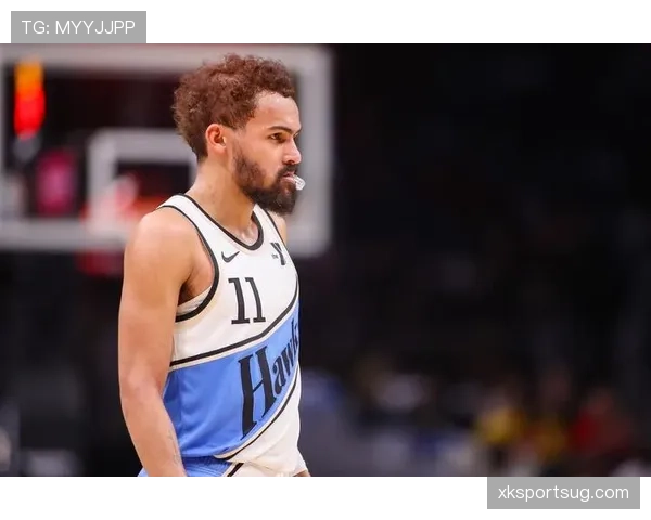 特雷·杨突破创造机会效率提升显著助阵季后赛表现