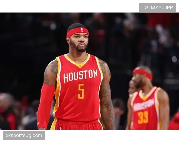 约什·史密斯利用突破拉开空间效率提升明显，区别于早年以封盖为主的内线风格